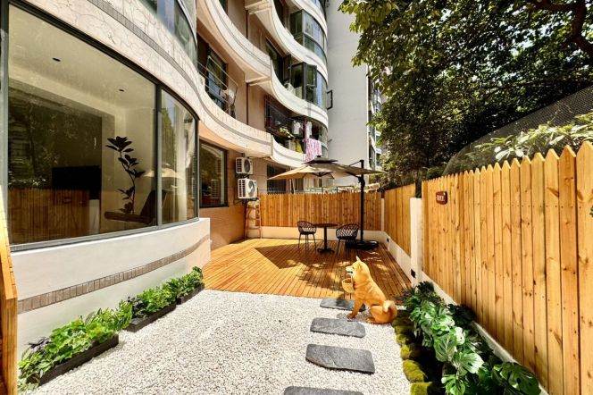 3BR Apartment near Longde Rd Metro with Terrace (L11/L13)