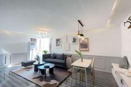 Bright 2BR Apartment near Dapuqiao Metro (L9)