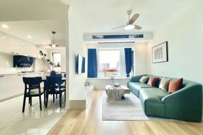 Spacious Bright 2BR Apartment in Gubei