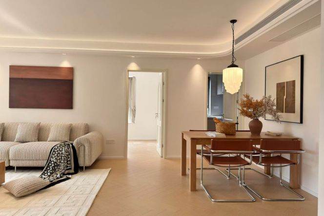 Bright Modern 4BR Apartment in Xintiandi (L8/L9)