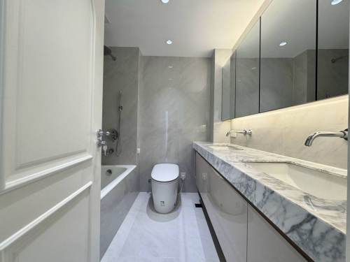 Housing image — Bathroom