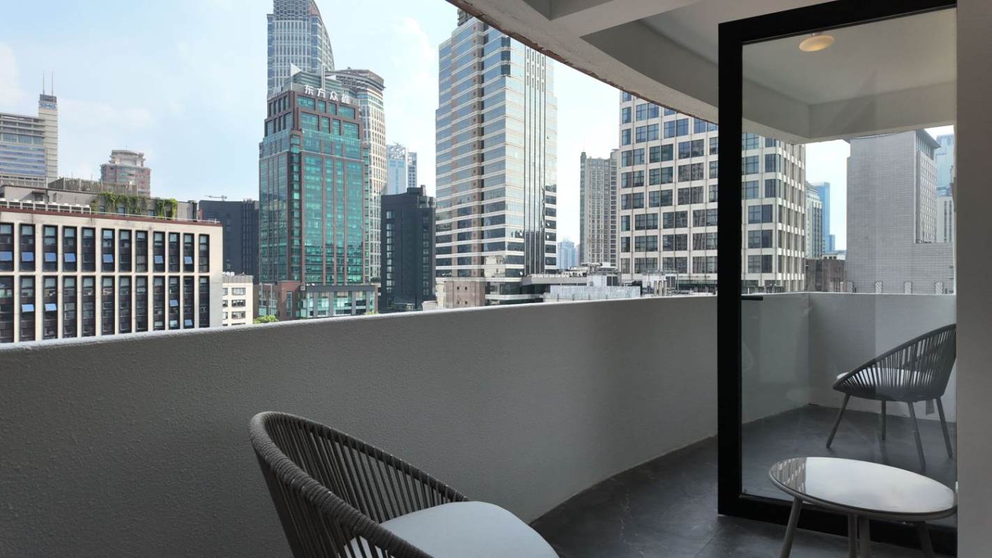 Housing image — Balcony