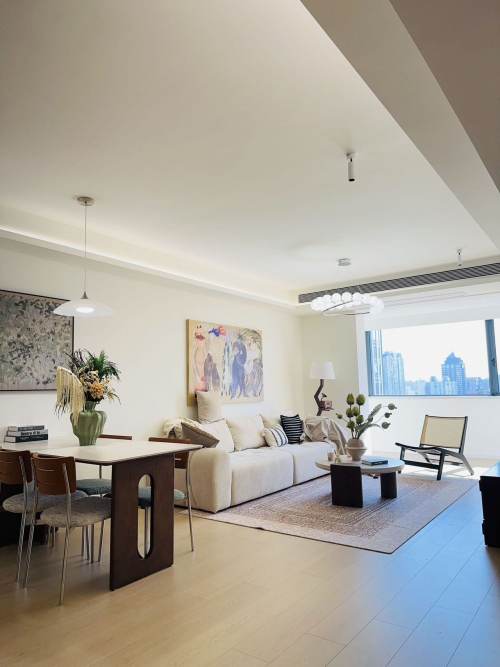 Housing image — Living Room