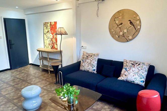 Bright 2BR Apartment in Old Xuhui
