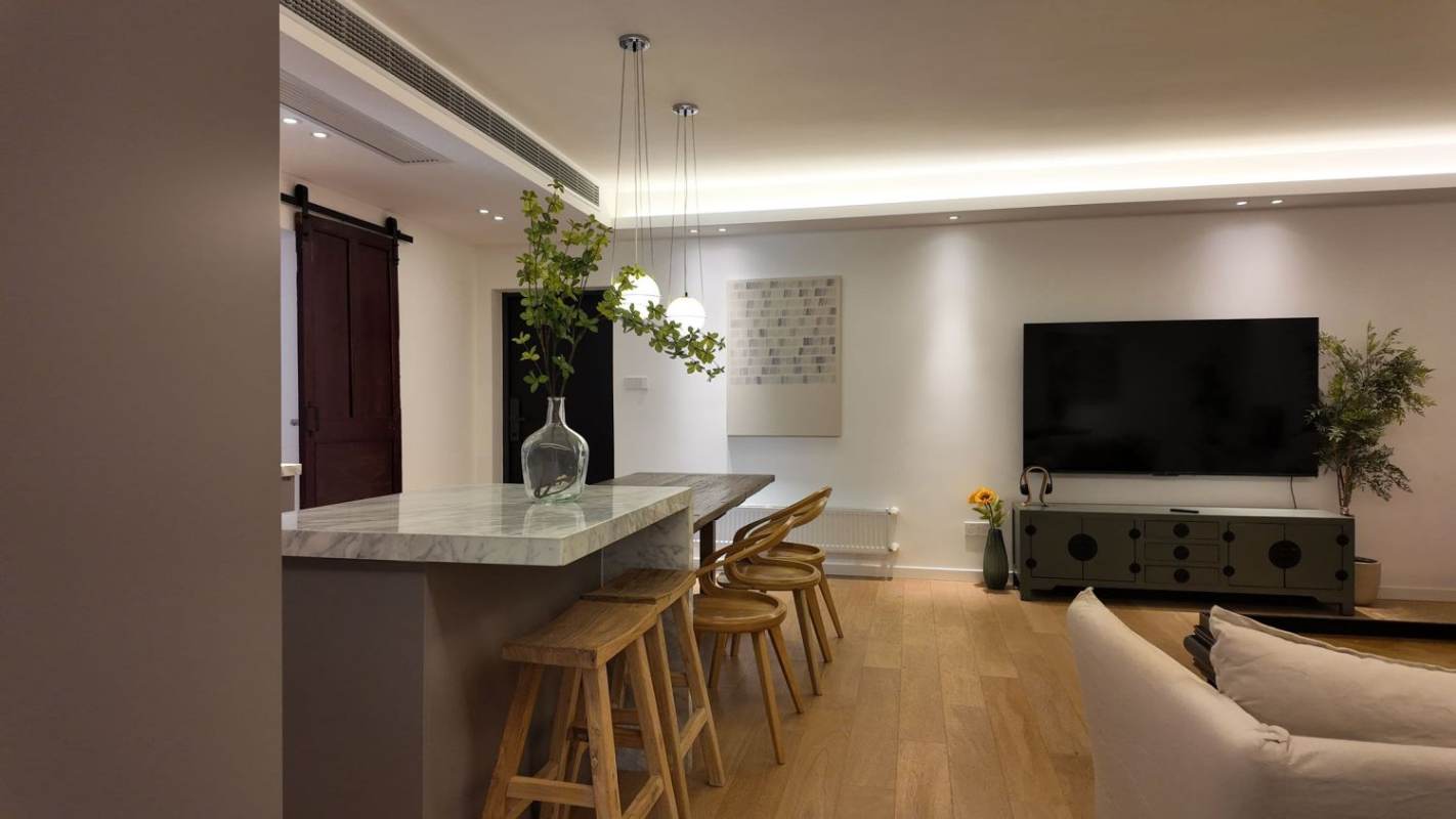 Housing image — Living Room