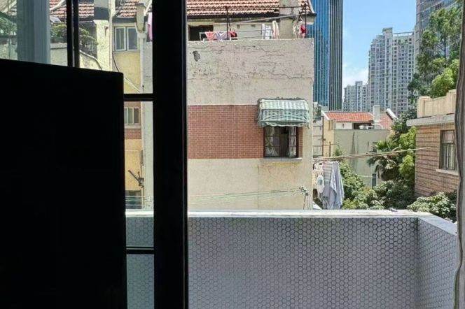 2BR Lane House in Jing'an
