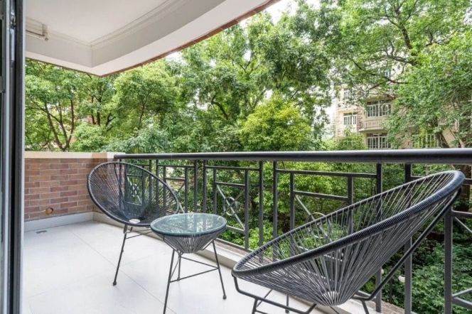 3BR Apartment in Old Xuhui with Floor-to-Ceiling Windows (L1/L10)
