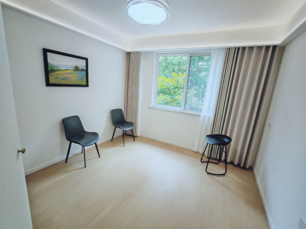Housing image — Bedroom