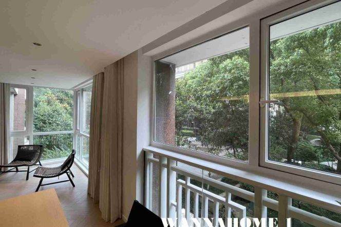Modern 4BR Apartment in Gubei with Green View (L10/L15)