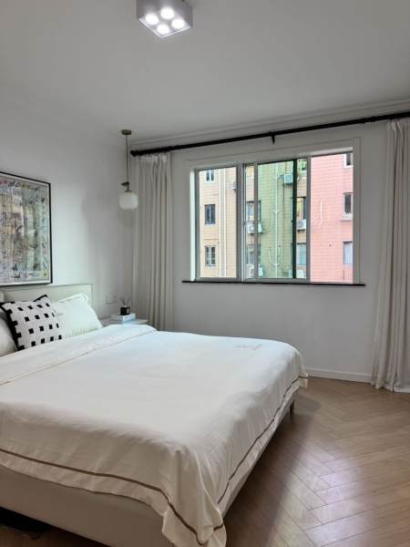 Housing image — Bedroom