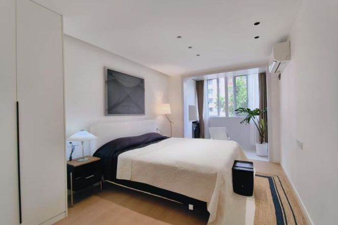 2BR Apartment near Caobao Rd Metro (L1/L12)