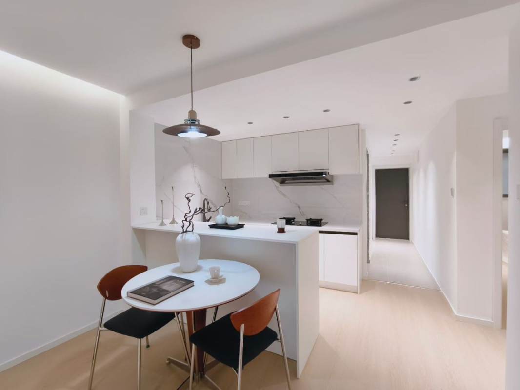 Housing image — Dining Area