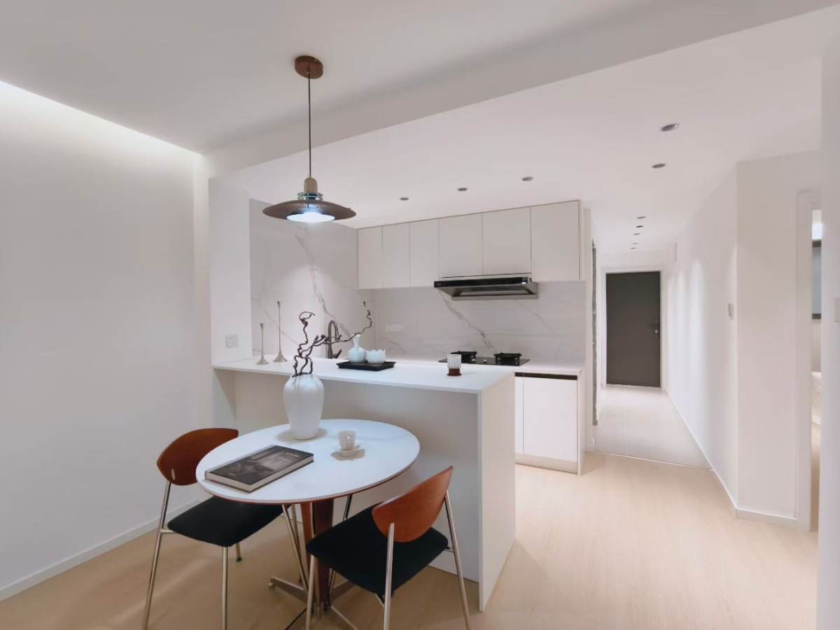 Housing image — Dining Area