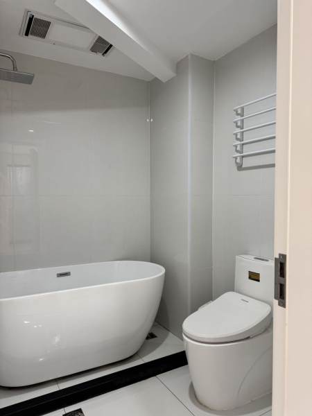 Housing image — Bathroom