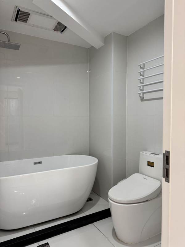 Housing image — Bathroom