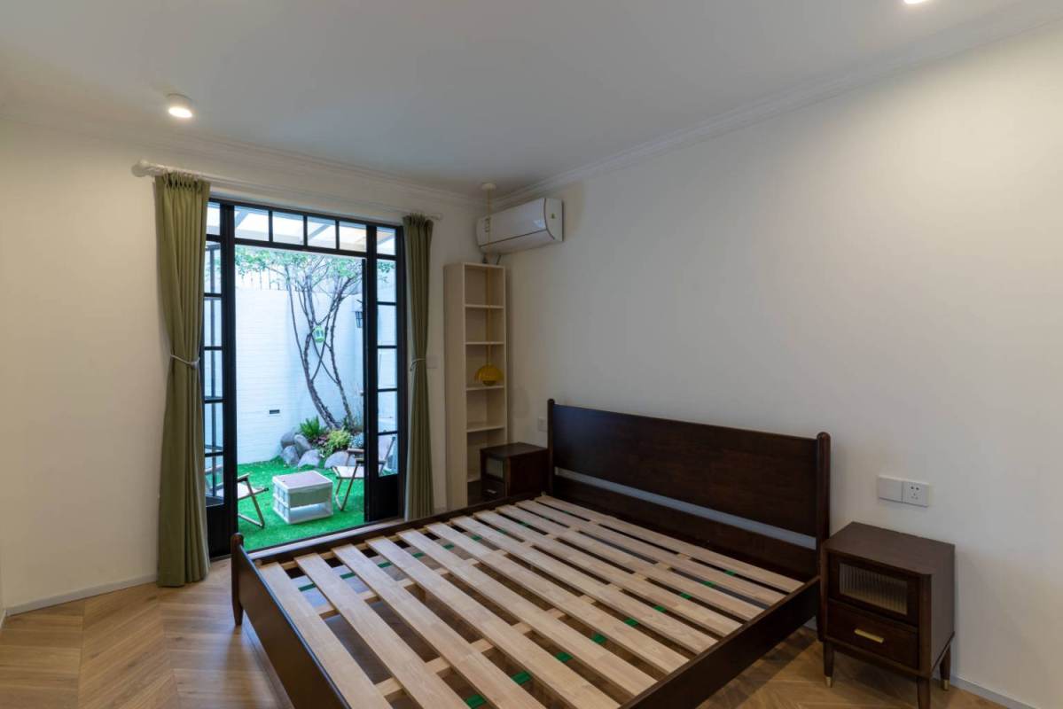 Housing image — Bedroom