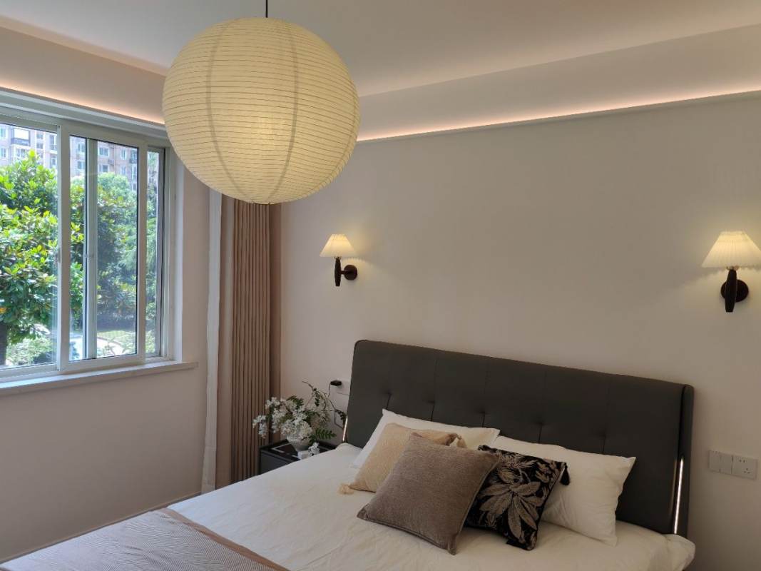 Housing image — Bedroom