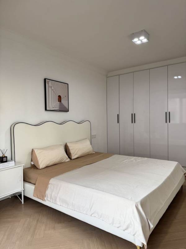 Housing image — Bedroom