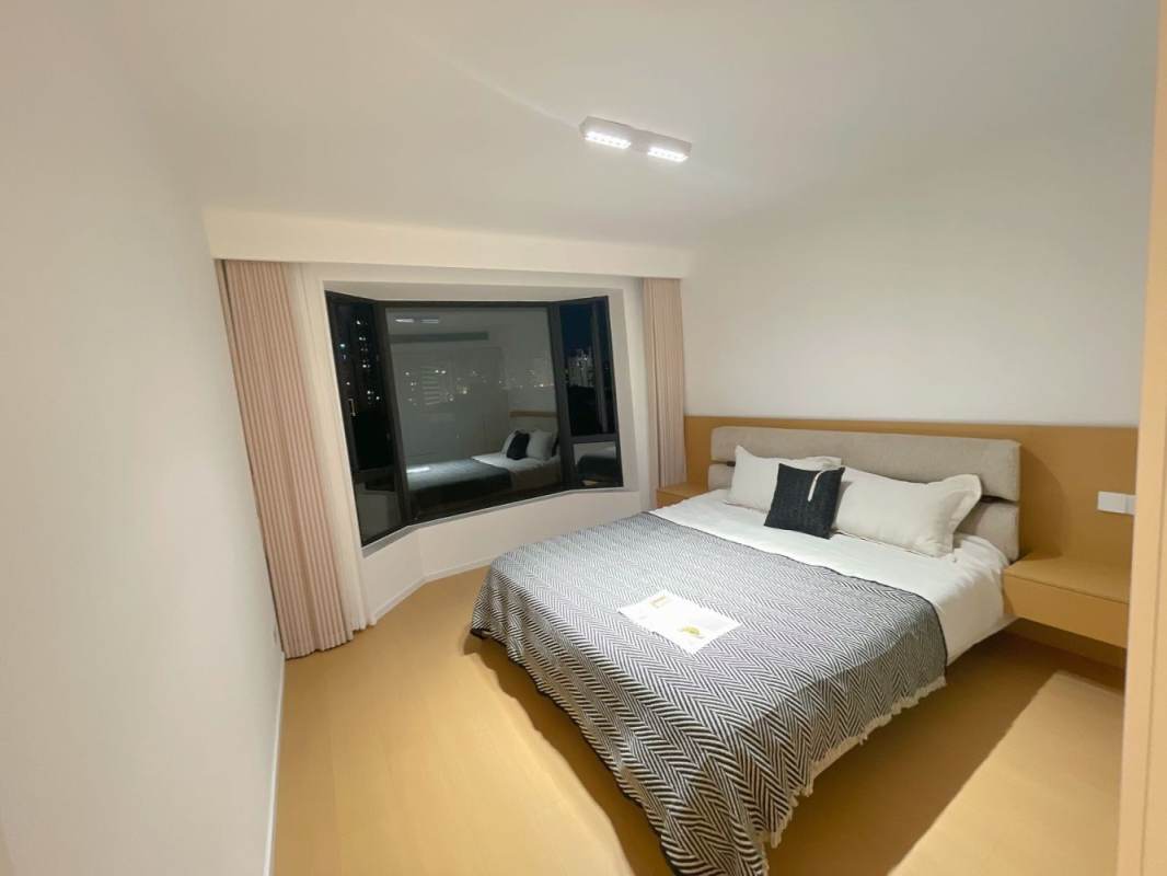 Housing image — Room