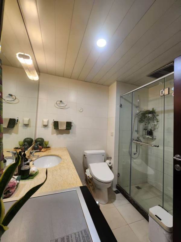 Housing image — Bathroom