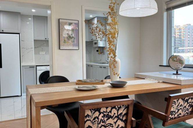 Bright Modern 3BR Apartment near Zhongshan Park (L2/L3/L4)