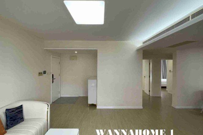 High-Floor 2BR Apartment in Gubei (L10/L15)