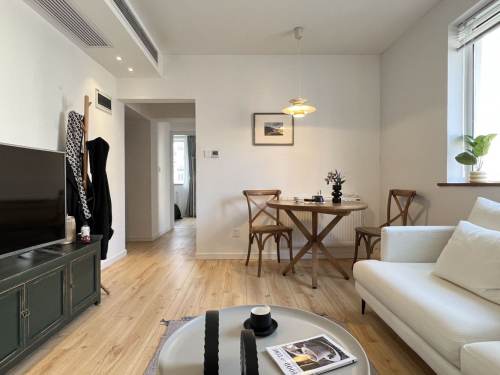 Housing image — Living Room