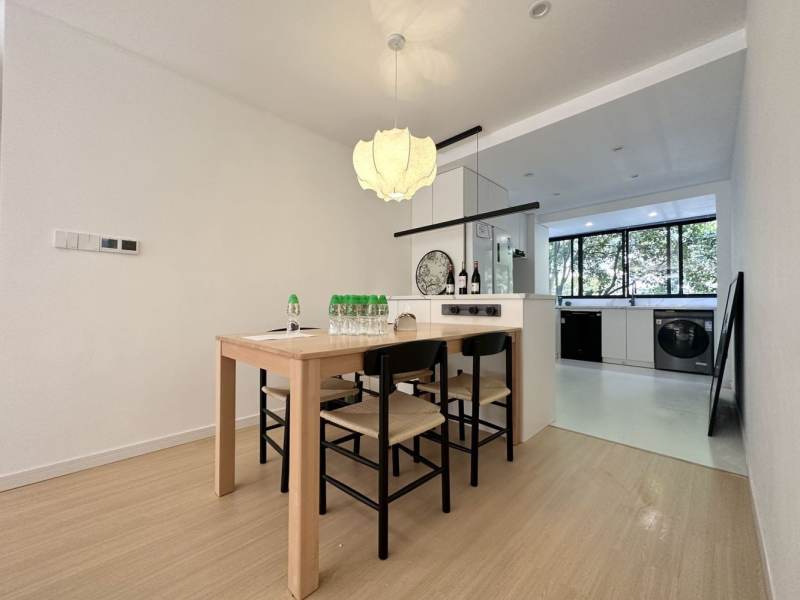 Housing image — Dining Area