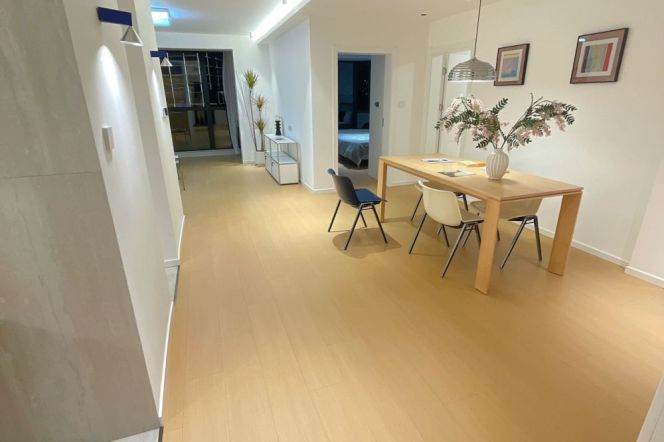 Modern 2BR Apartment near Yishan Rd Metro with Floor-to-Ceiling Windows (L3/L4/L9)