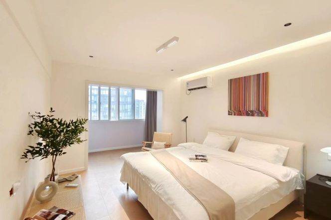 1BR Apartment near Xujiahui Metro