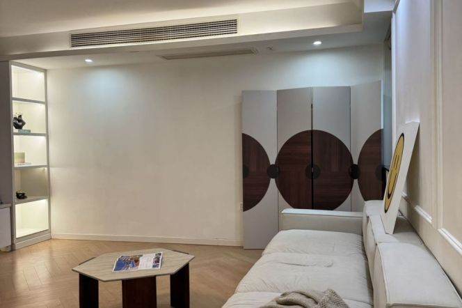 Bright Modern 3BR Apartment near Zhongshan Park (L2/L3/L4)