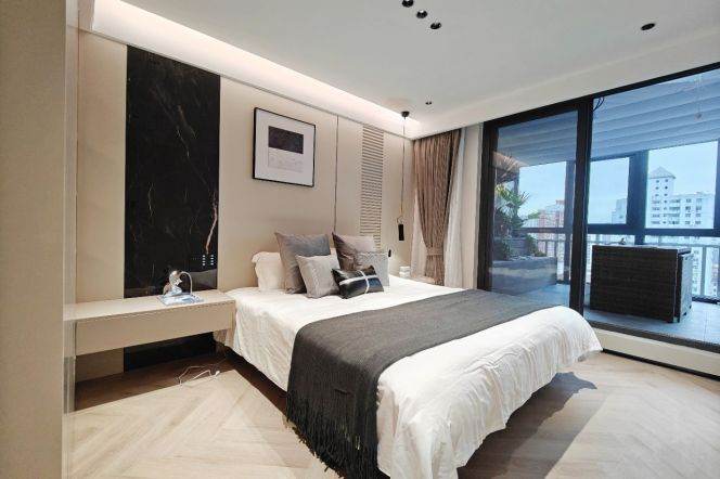 Spacious 5BR Apartment near Jiashan Rd Metro with Terrace (L4/L9/L12)