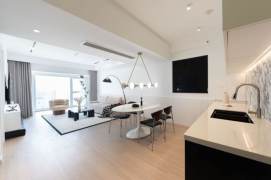 High-Floor Spacious Modern Bright 2BR Apartment near Shanghai Railway Station Metro (L1/L3/L4/L12/L13)