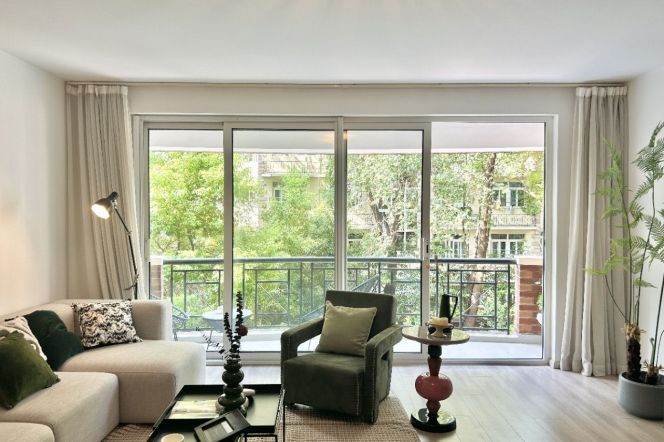 3BR Apartment in Old Xuhui with Floor-to-Ceiling Windows (L1/L10)