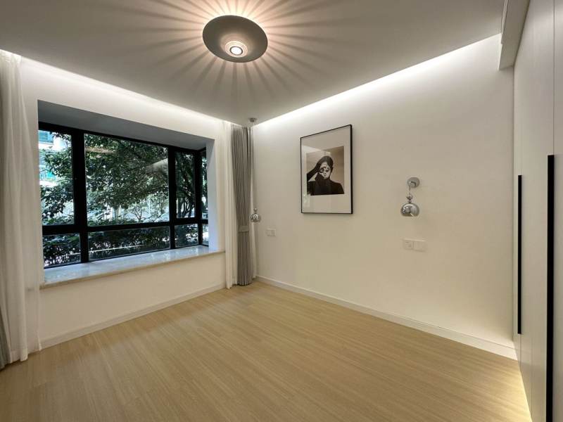 Housing image — Bedroom