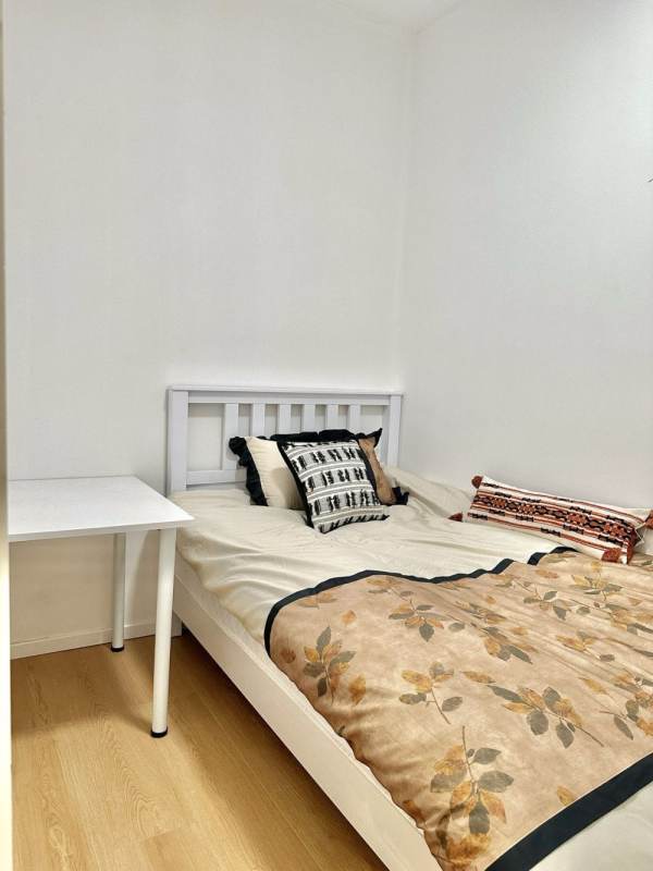 Housing image — Bedroom