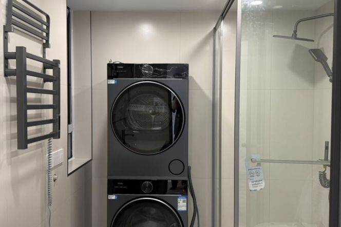 High-Floor 3BR Apartment near Zhongshan Park (L2/L3/L4)