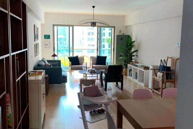 Bright Modern 4BR Apartment near Jing'an Temple