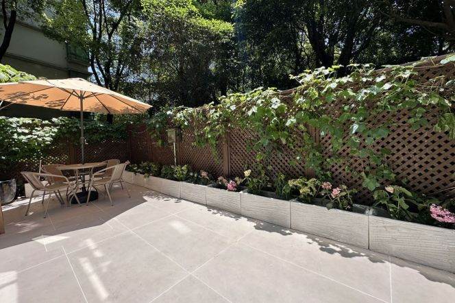 Spacious Modern 2BR Apartment in Gubei with Built-in Storage (L2)