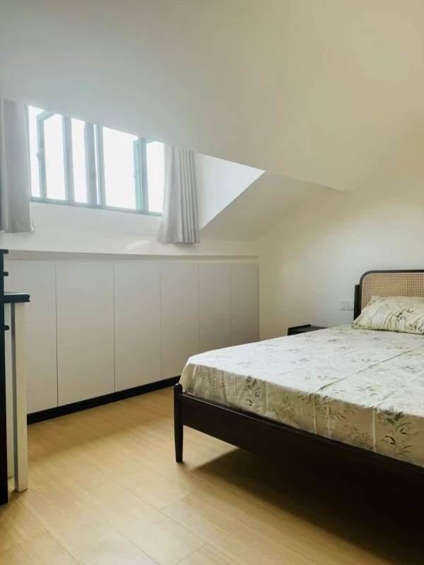 Housing image — Bedroom
