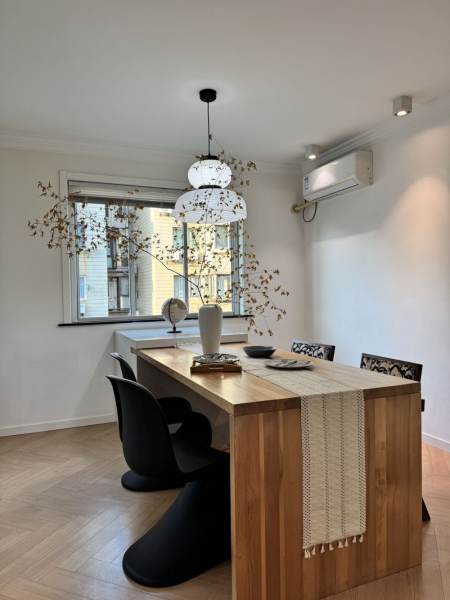 Housing image — Dining Area