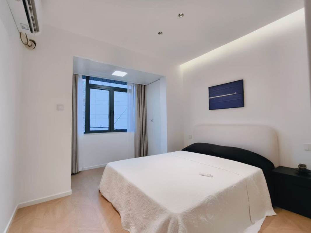 Housing image — Bedroom