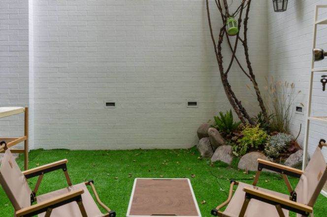 Modern Bright 2BR Apartment near Jaguar Shanghai Symphony Hall with Private Garden (L1/L7)
