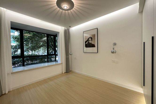 Spacious Modern 2BR Apartment in Gubei with Built-in Storage (L2)