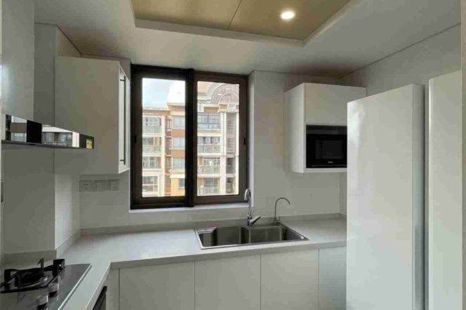 High-Floor 2BR Apartment in Gubei (L10/L15)
