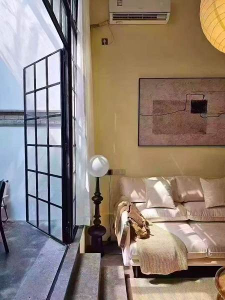 Housing image — Living Room