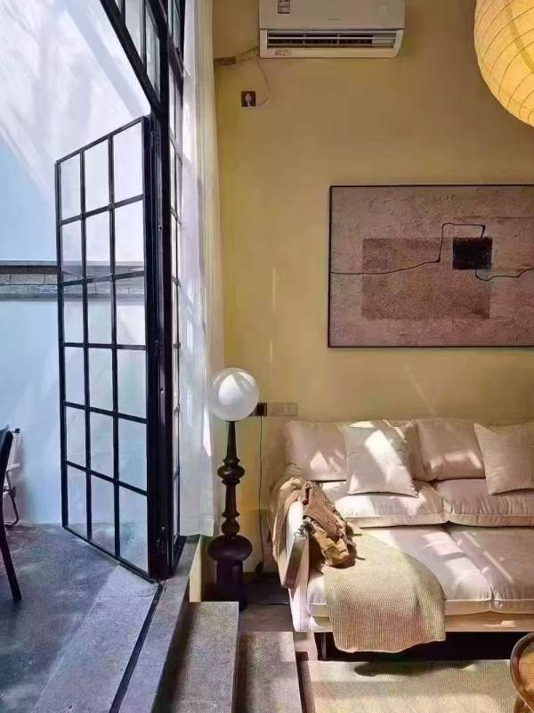 Housing image — Living Room