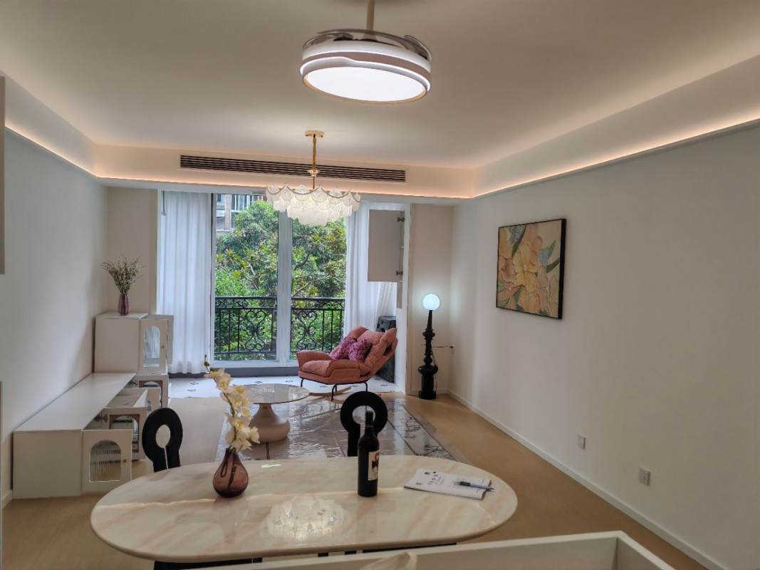 Housing image — Living Room
