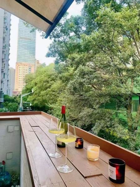 Housing image — Balcony