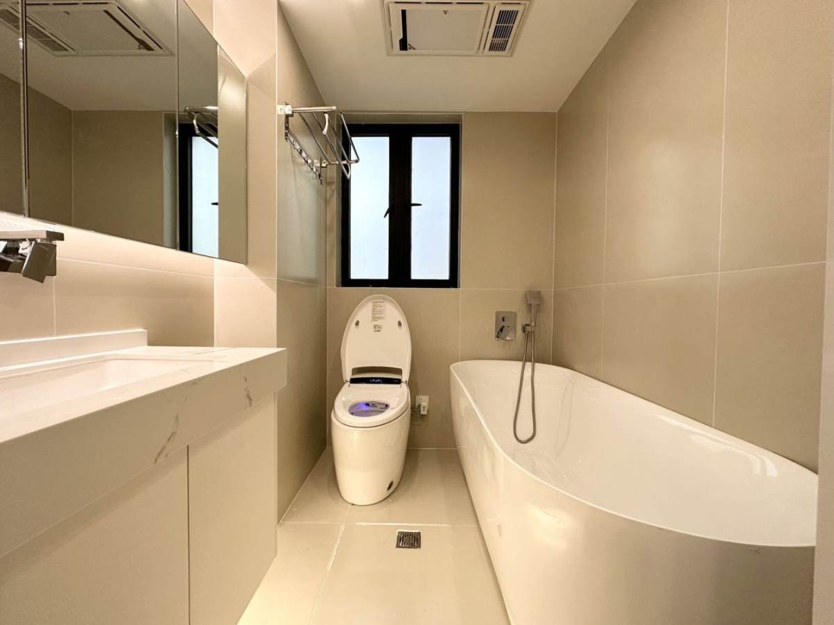 Housing image — Bathroom